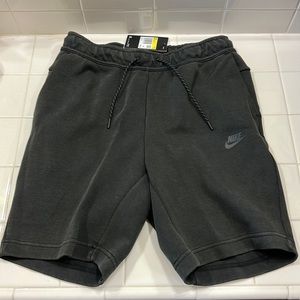 Nike Tech Fleece Shorts sz S NEW